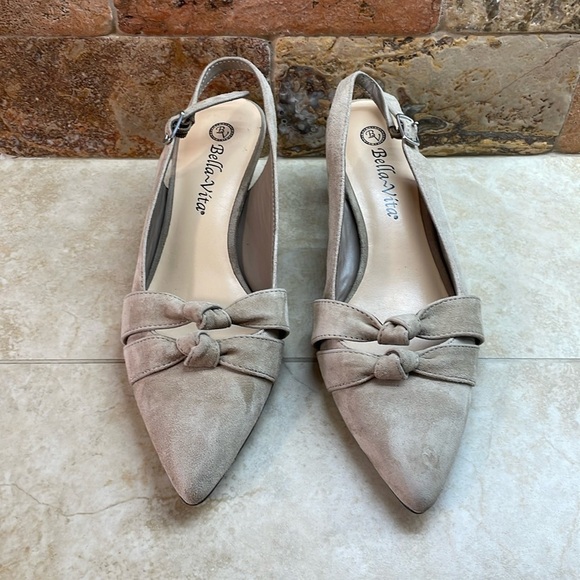 Bella Vita Pump Slingback Kitten Heel Adjustable Leather Suede Beige Size 7 WW - Picture 3 of 14